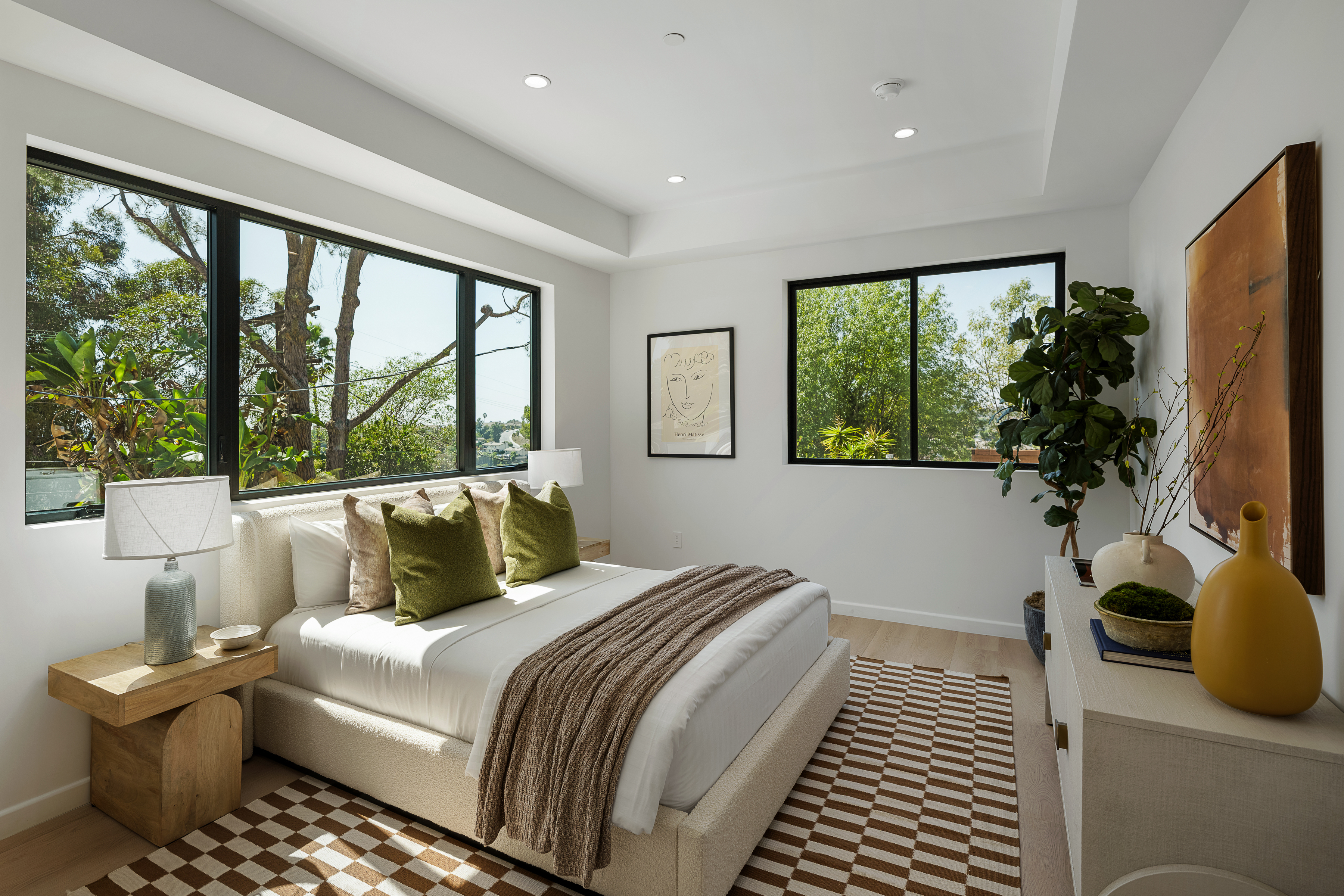  2119 Ewing St - 物件實景