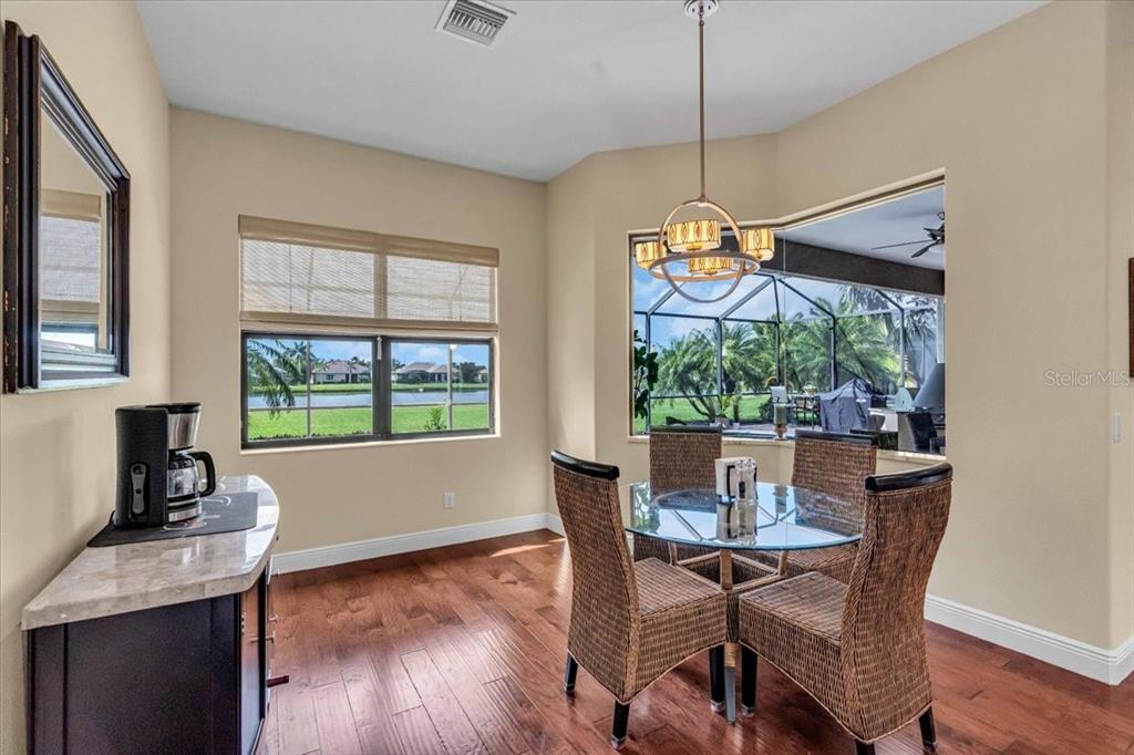 Bradenton, Florida, 34212, United States, 3 Bedrooms Bedrooms, ,3 BathroomsBathrooms,Residential,For Sale,1759767