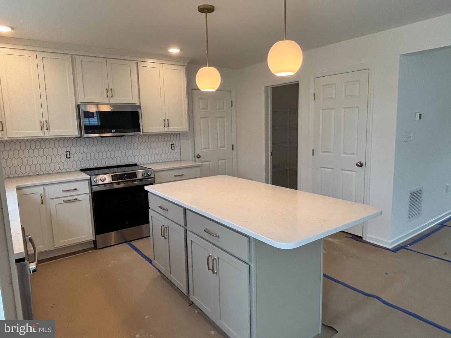 Strasburg, Pennsylvania, 17579, United States, 4 Bedrooms Bedrooms, ,3 BathroomsBathrooms,Residential,For Sale,1926524