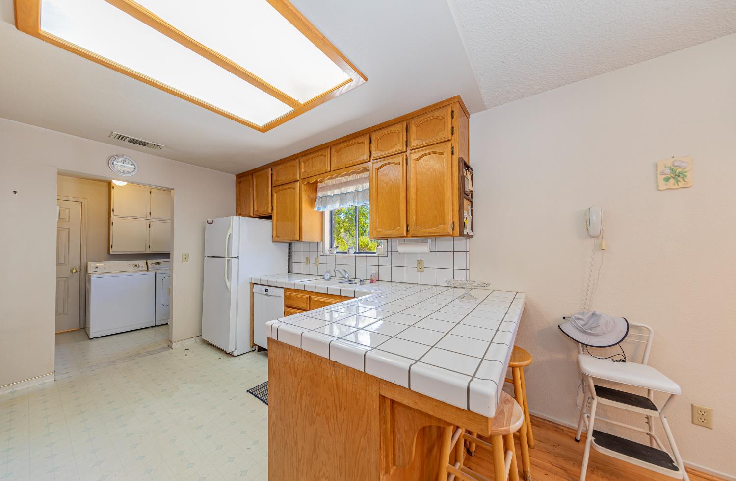 Oakhurst, California, 93644, United States, 4 Bedrooms Bedrooms, ,3 BathroomsBathrooms,Residential,For Sale,2005365