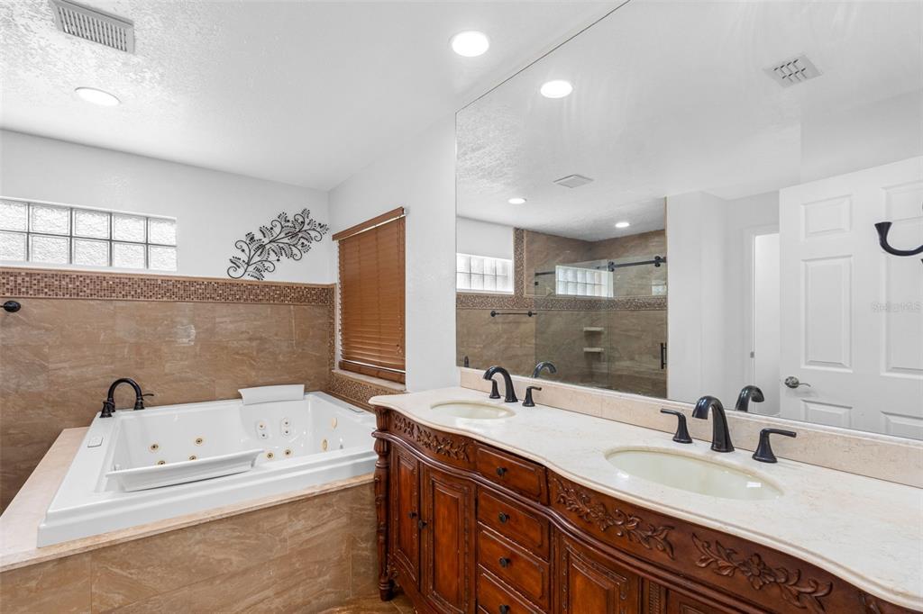 Tampa, Florida, 33615, United States, 3 Bedrooms Bedrooms, ,2 BathroomsBathrooms,Residential,For Sale,1944796