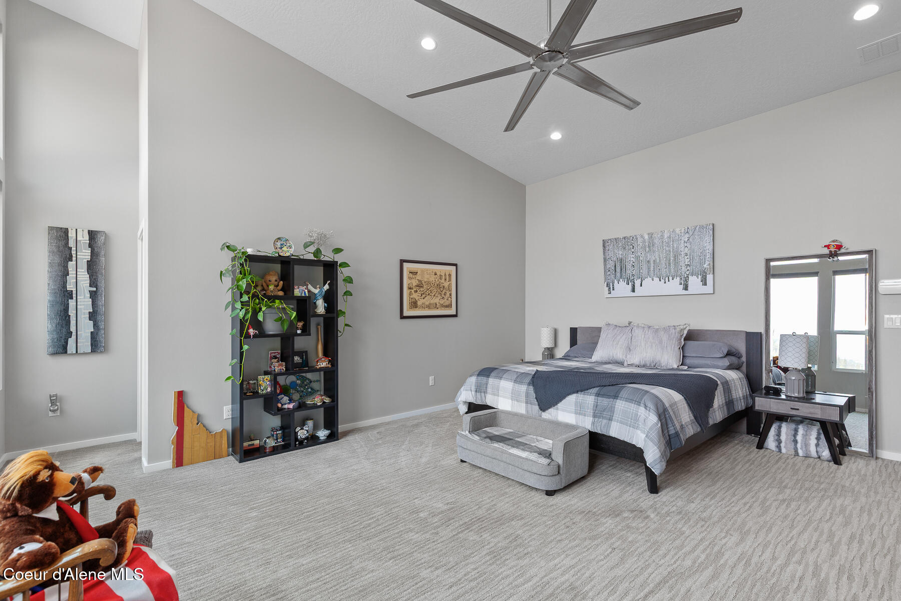 Coeur D'alene, Idaho, 83814, United States, 3 Bedrooms Bedrooms, ,Residential,For Sale,1942138