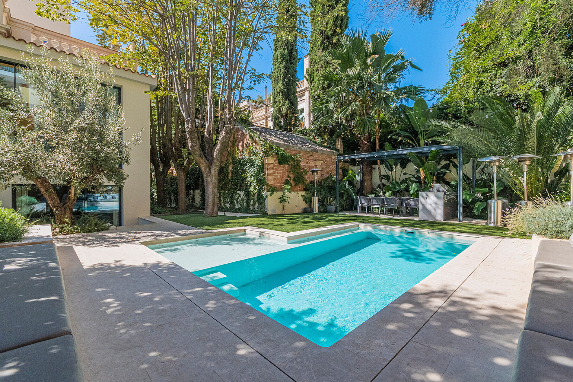  Historic mansion from 1900 with a garden and private pool in Bonanova - 物件實景