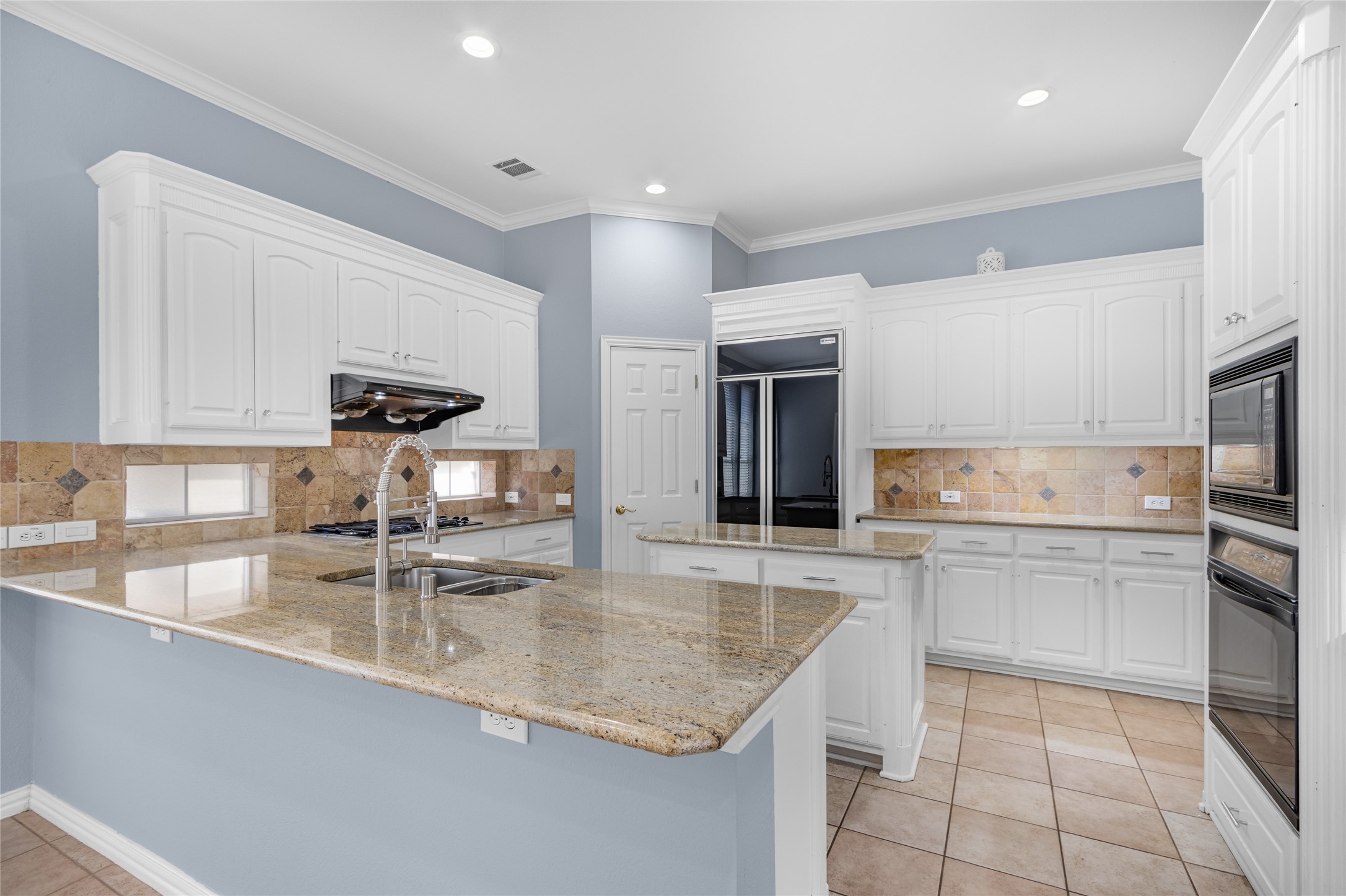 Plano, Texas, 75025, United States, 4 Bedrooms Bedrooms, ,4 BathroomsBathrooms,Residential,For Sale,1993481