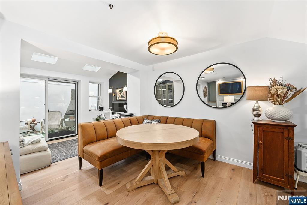 Hoboken, New Jersey, 07030, United States, 1 Bedroom Bedrooms, ,2 BathroomsBathrooms,Residential,For Sale,1987541