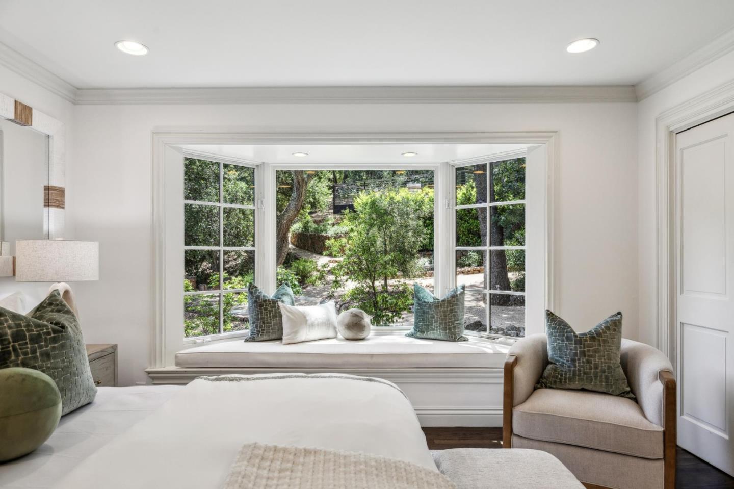 Portola Valley, California, 94028, United States, 6 Bedrooms Bedrooms, ,6 BathroomsBathrooms,Residential,For Sale,1917996