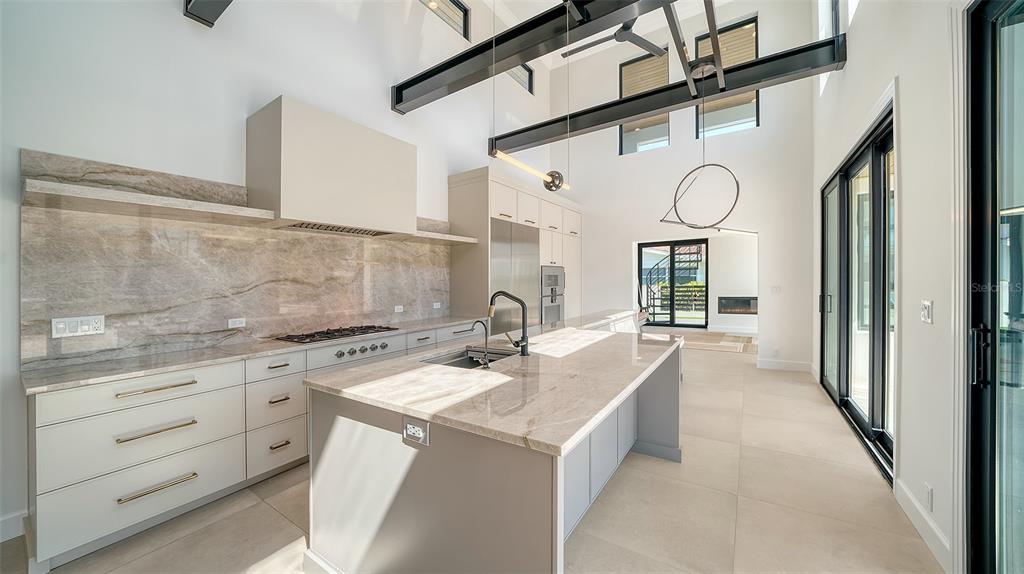 Longboat Key, Florida, 34228, United States, 4 Bedrooms Bedrooms, ,4 BathroomsBathrooms,Residential,For Sale,1751761