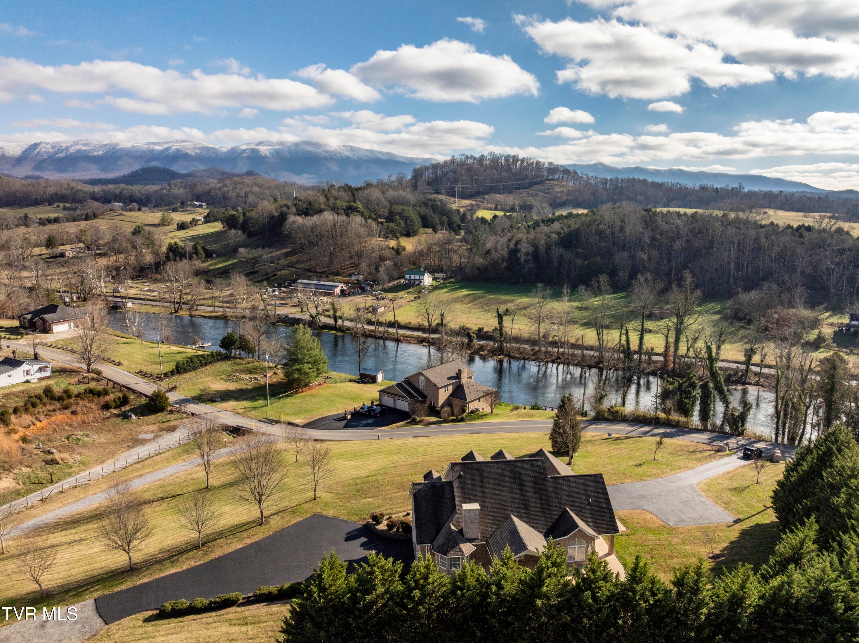 Bristol, Tennessee, 37620, United States, 4 Bedrooms Bedrooms, ,4 BathroomsBathrooms,Residential,For Sale,2001712