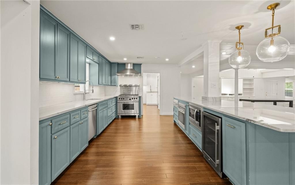 Corpus Christi, Texas, 78411, United States, 4 Bedrooms Bedrooms, ,3 BathroomsBathrooms,Residential,For Sale,1903514