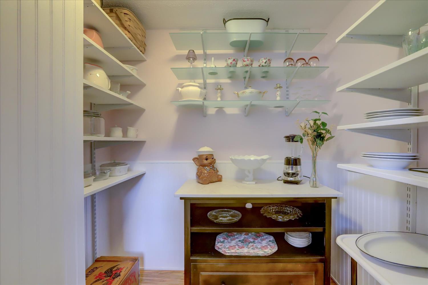 Nevada City, California, 95959, United States, 4 Bedrooms Bedrooms, ,2 BathroomsBathrooms,Residential,For Sale,1983992