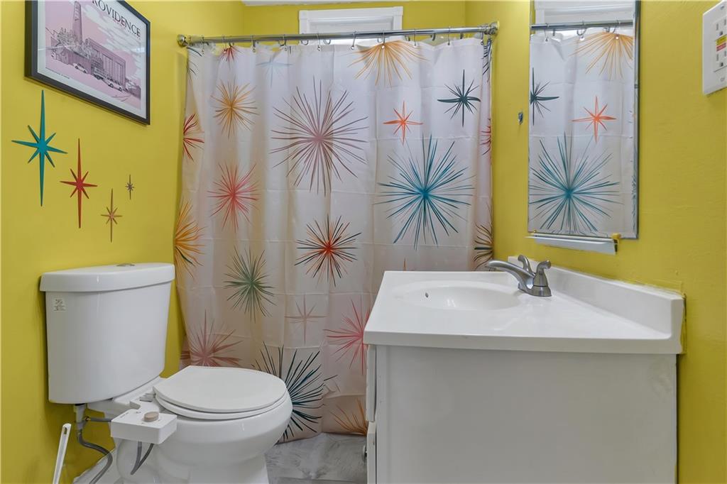 Cumberland, Rhode Island, 02864, United States, 5 Bedrooms Bedrooms, ,4 BathroomsBathrooms,Residential,For Sale,2048135