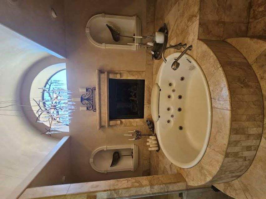 Carlsbad, New Mexico, 88220, United States, 5 Bedrooms Bedrooms, ,5 BathroomsBathrooms,Residential,For Sale,1984272