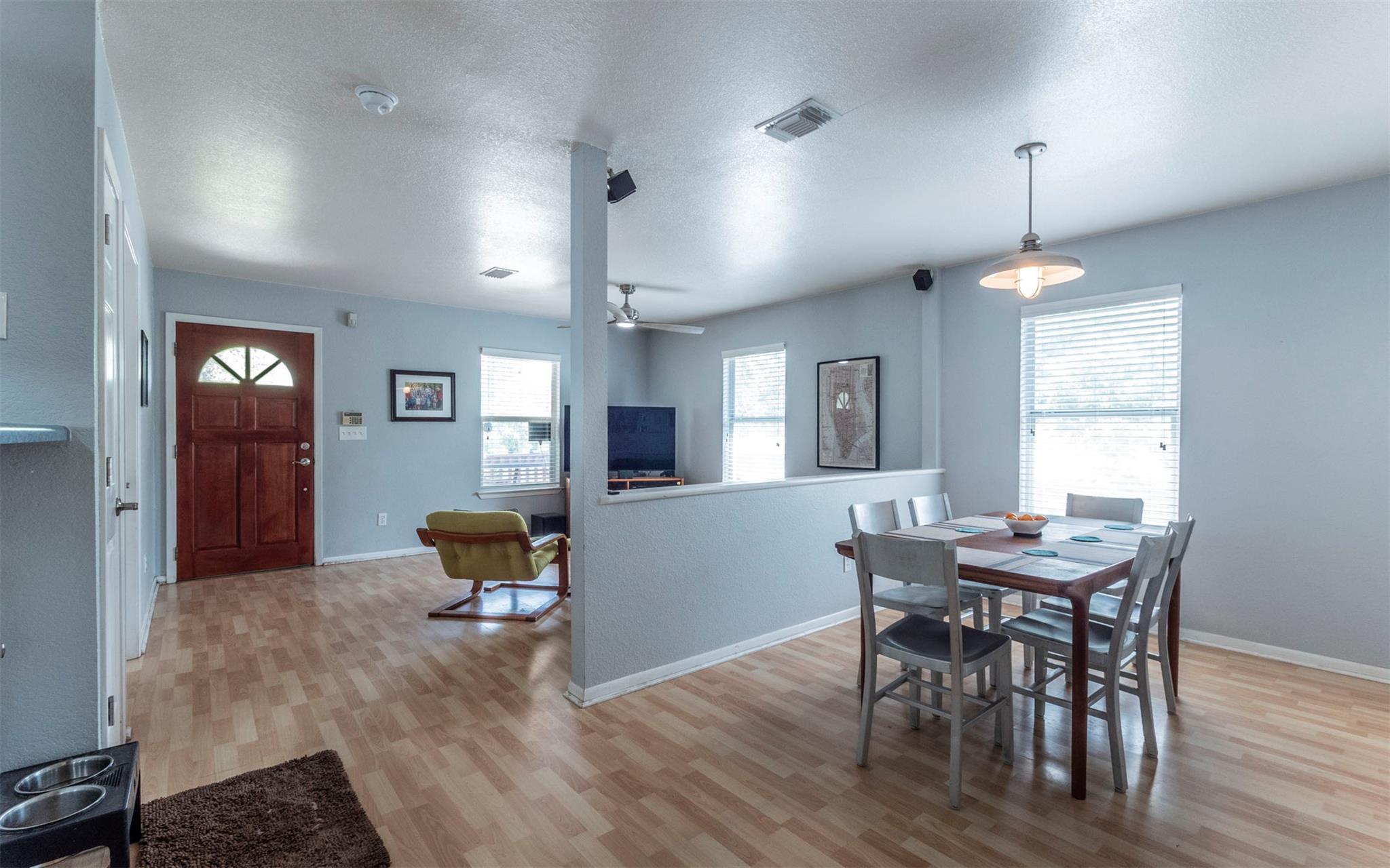 Austin, Texas, 78702, United States, 3 Bedrooms Bedrooms, ,1 BathroomBathrooms,Residential,For Sale,1887406