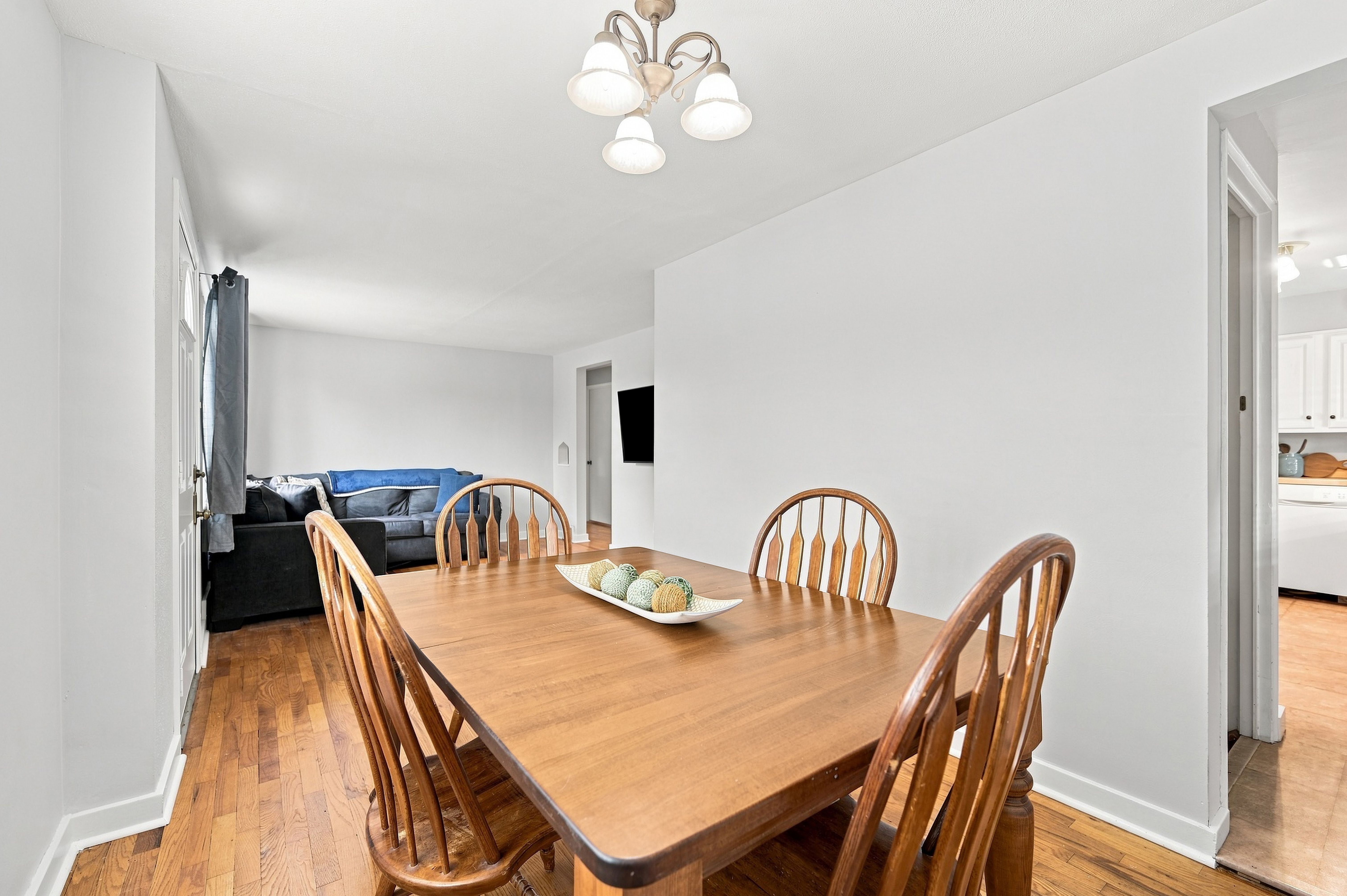  501 Sunnyland Avenue, Pittsburgh, PA 15227 - 物件實景