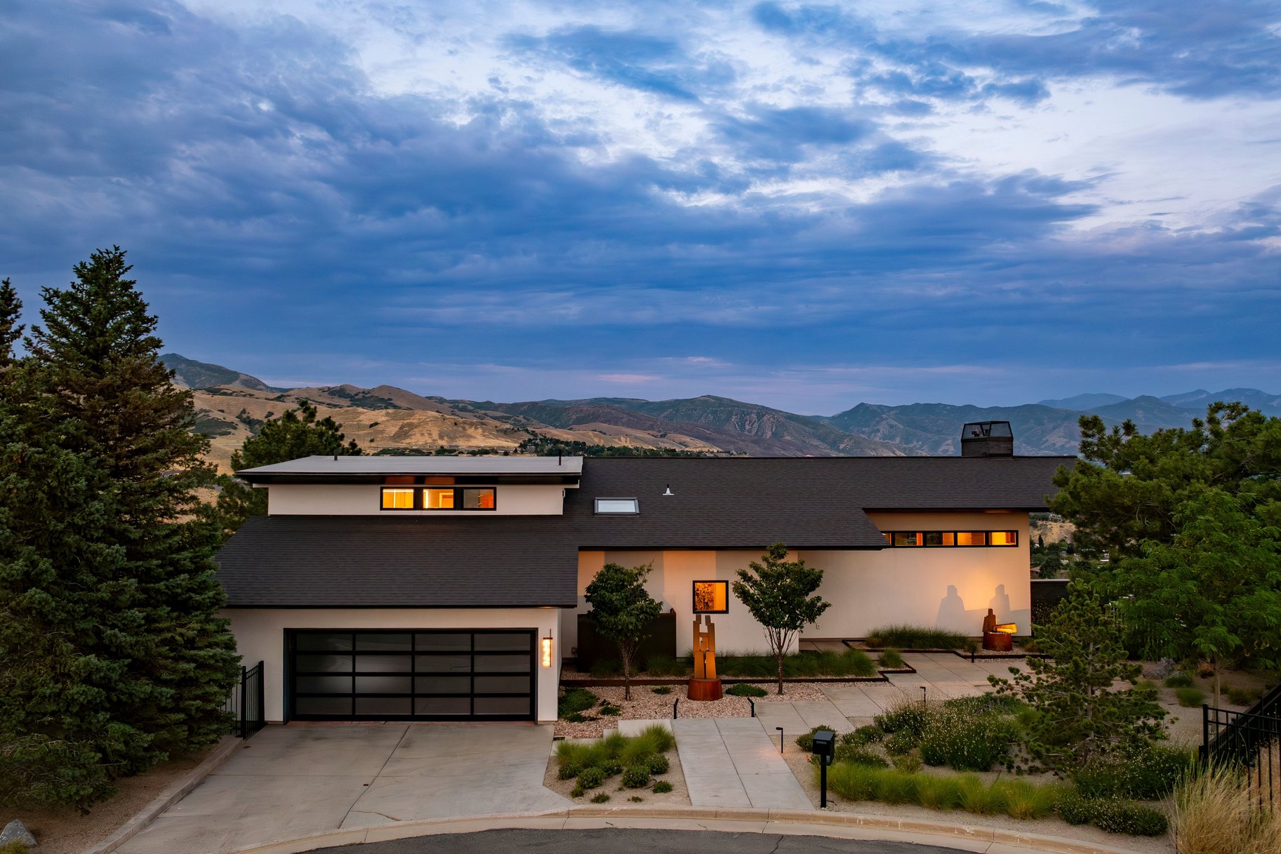  Stunning Contemporary Home with Commanding Views - 物件實景