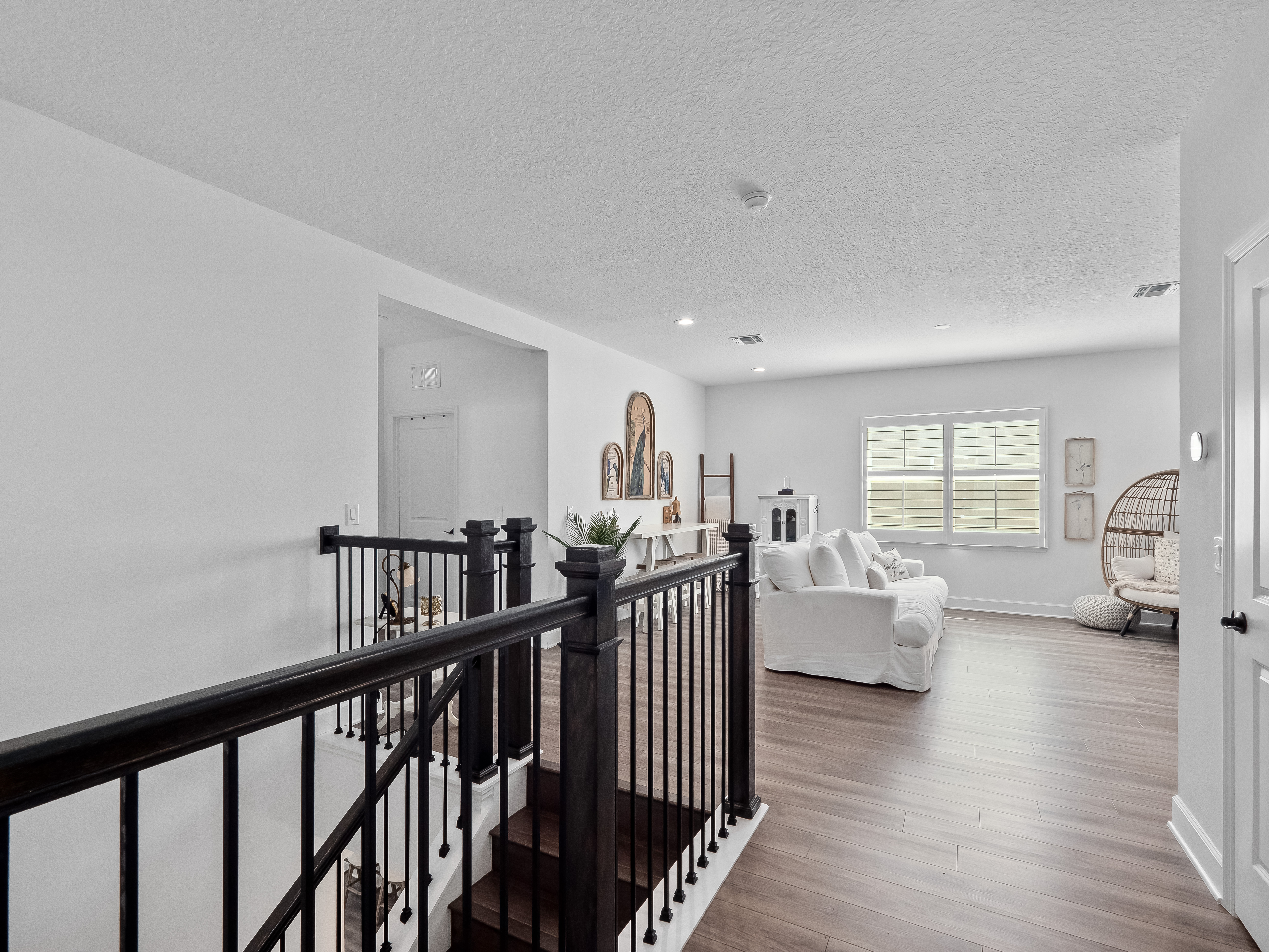 Winter Garden, Florida, 34787, United States, 5 Bedrooms Bedrooms, ,5 BathroomsBathrooms,Residential,For Sale,1914233