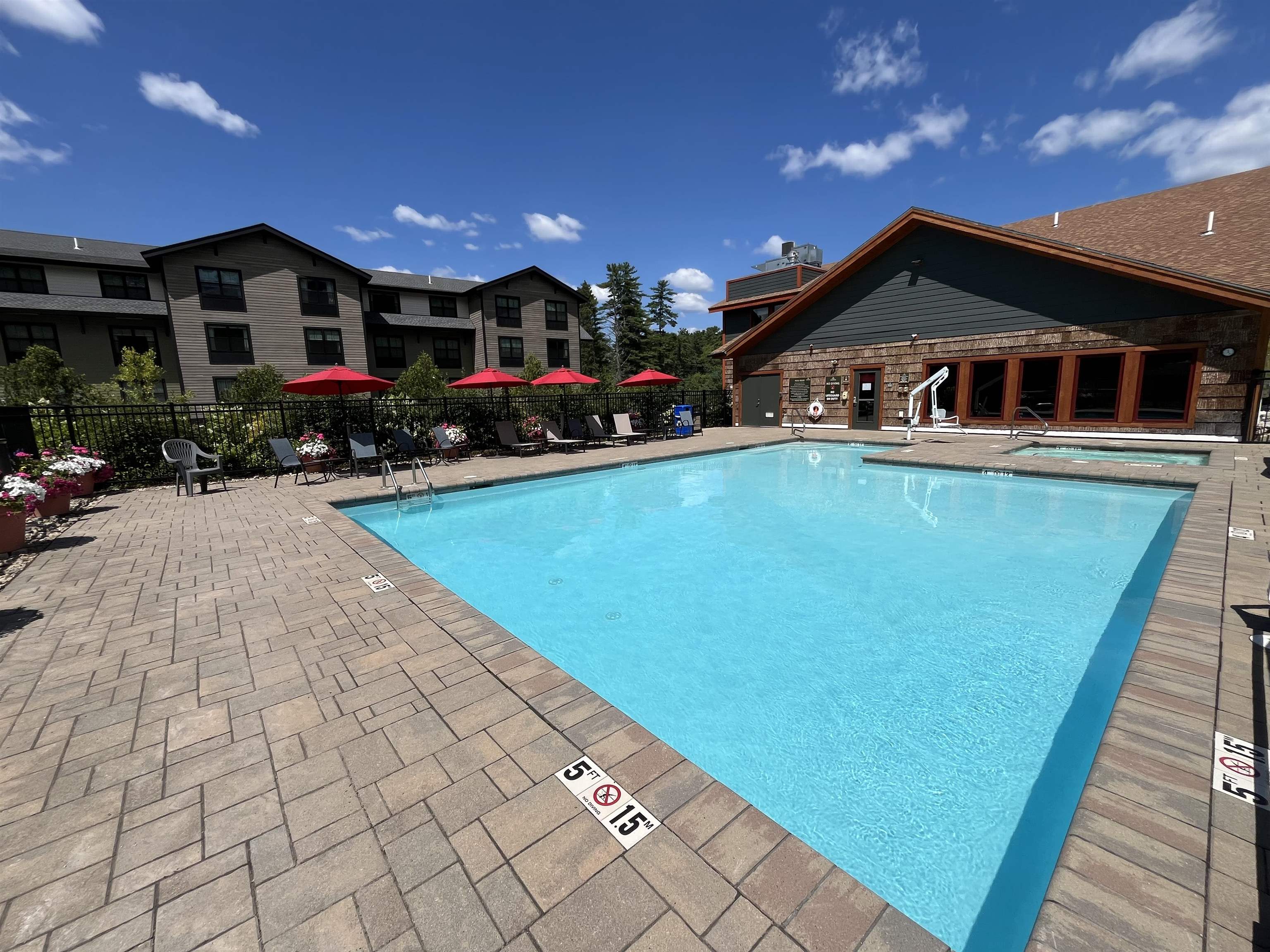 Conway, New Hampshire, 03860, United States, 3 Bedrooms Bedrooms, ,2 BathroomsBathrooms,Residential,For Sale,1991072