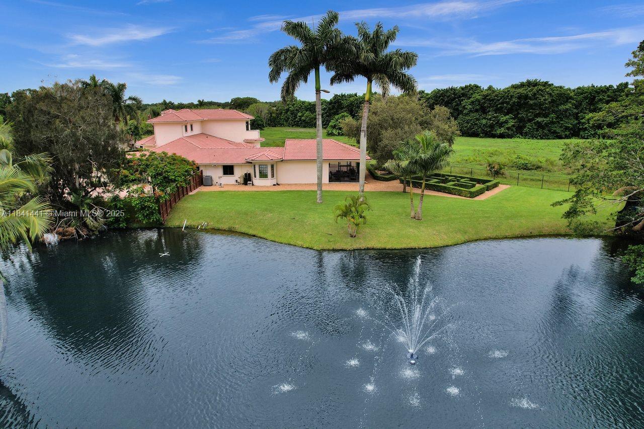 Davie, Florida, 33330, United States, 5 Bedrooms Bedrooms, ,5 BathroomsBathrooms,Residential,For Sale,1896833