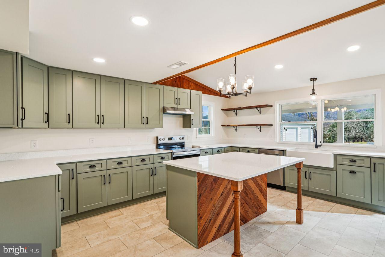 Knoxville, Maryland, 21758, United States, 4 Bedrooms Bedrooms, ,2 BathroomsBathrooms,Residential,For Sale,1997505