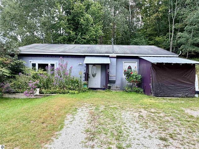 Cedar Run Rd, Traverse City, MI 49684