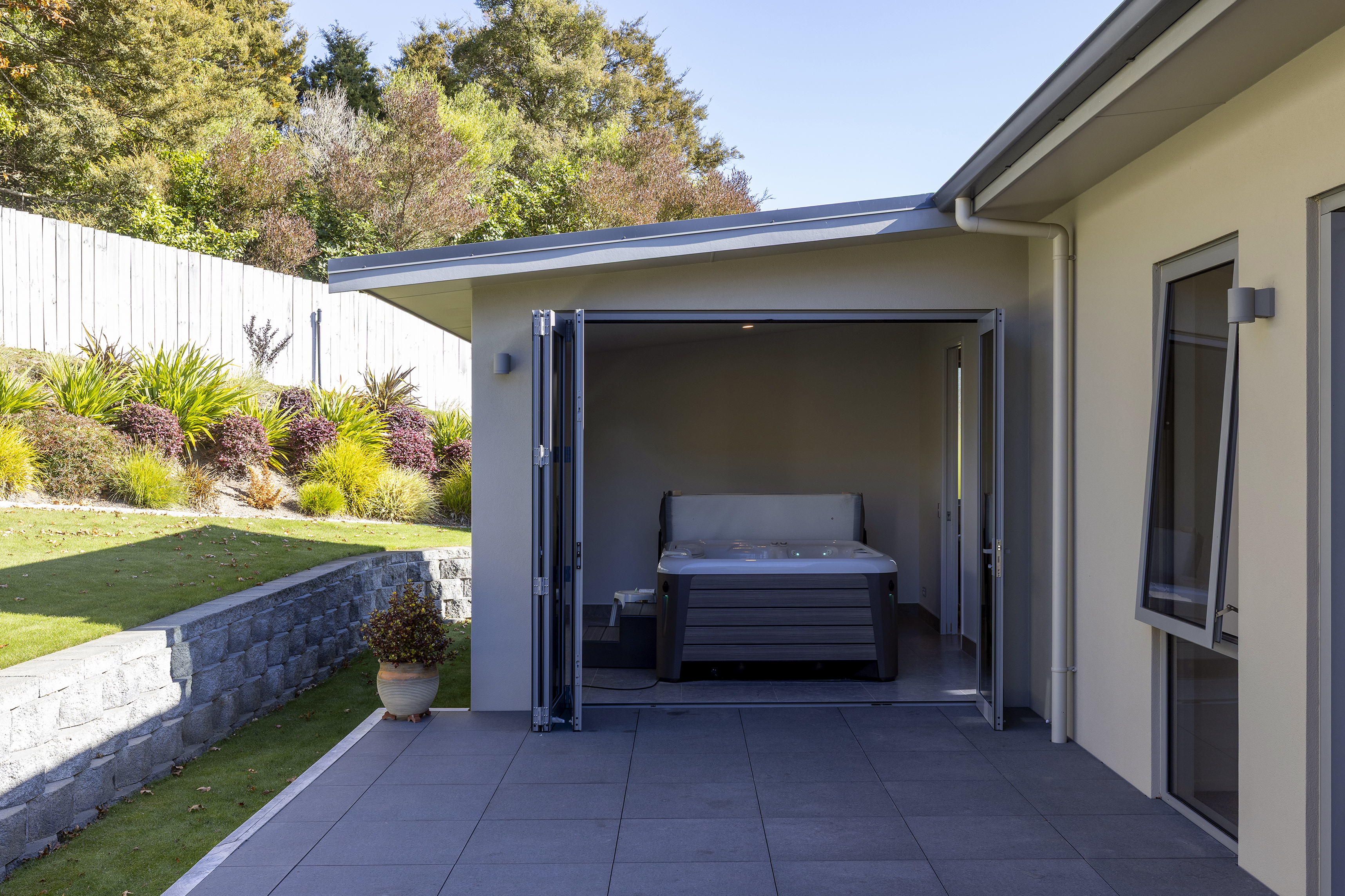  Elevated Living with Lake Taupo Views - 物件實景