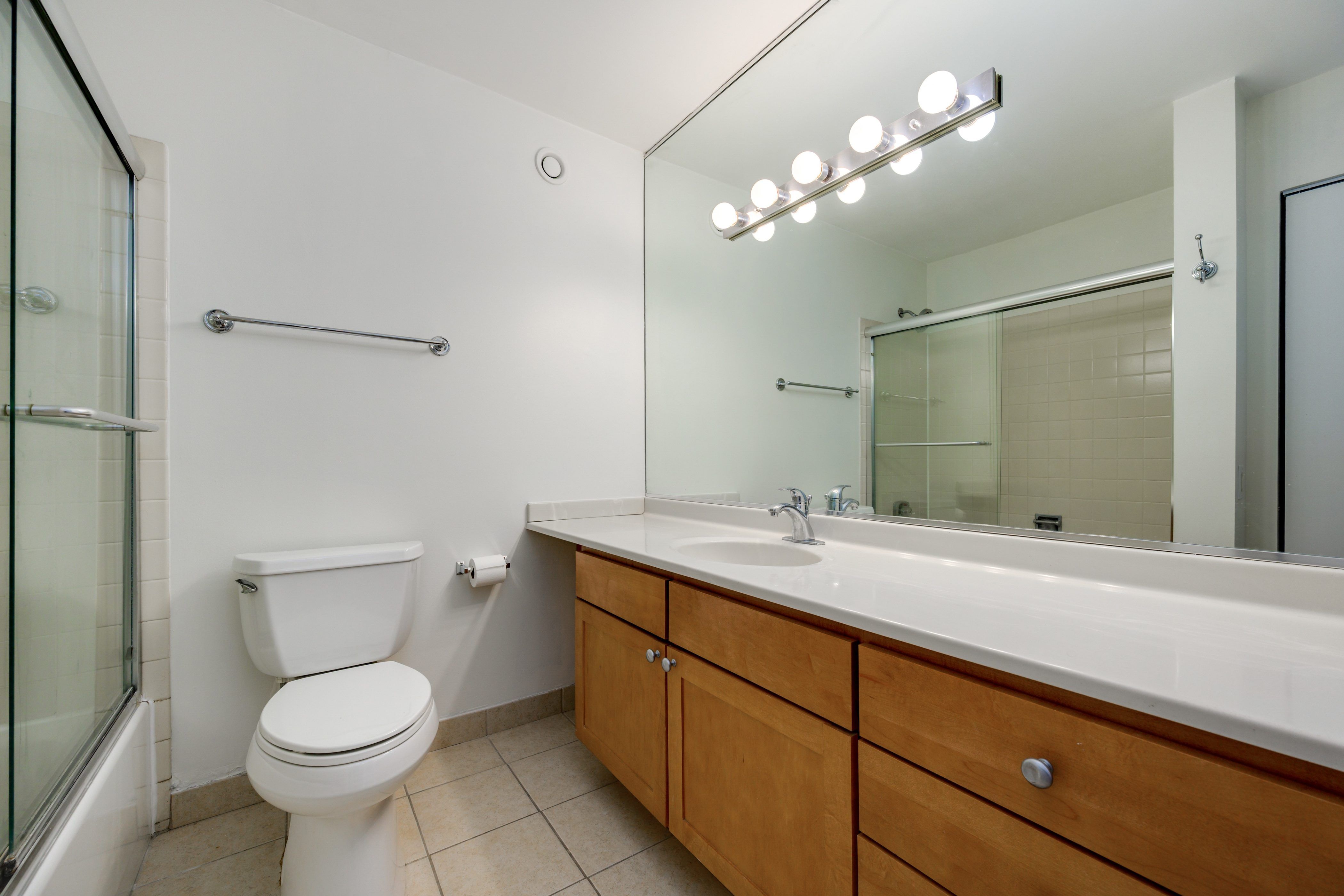  Spacious and Bright Perfectly Located in River North - 物件實景