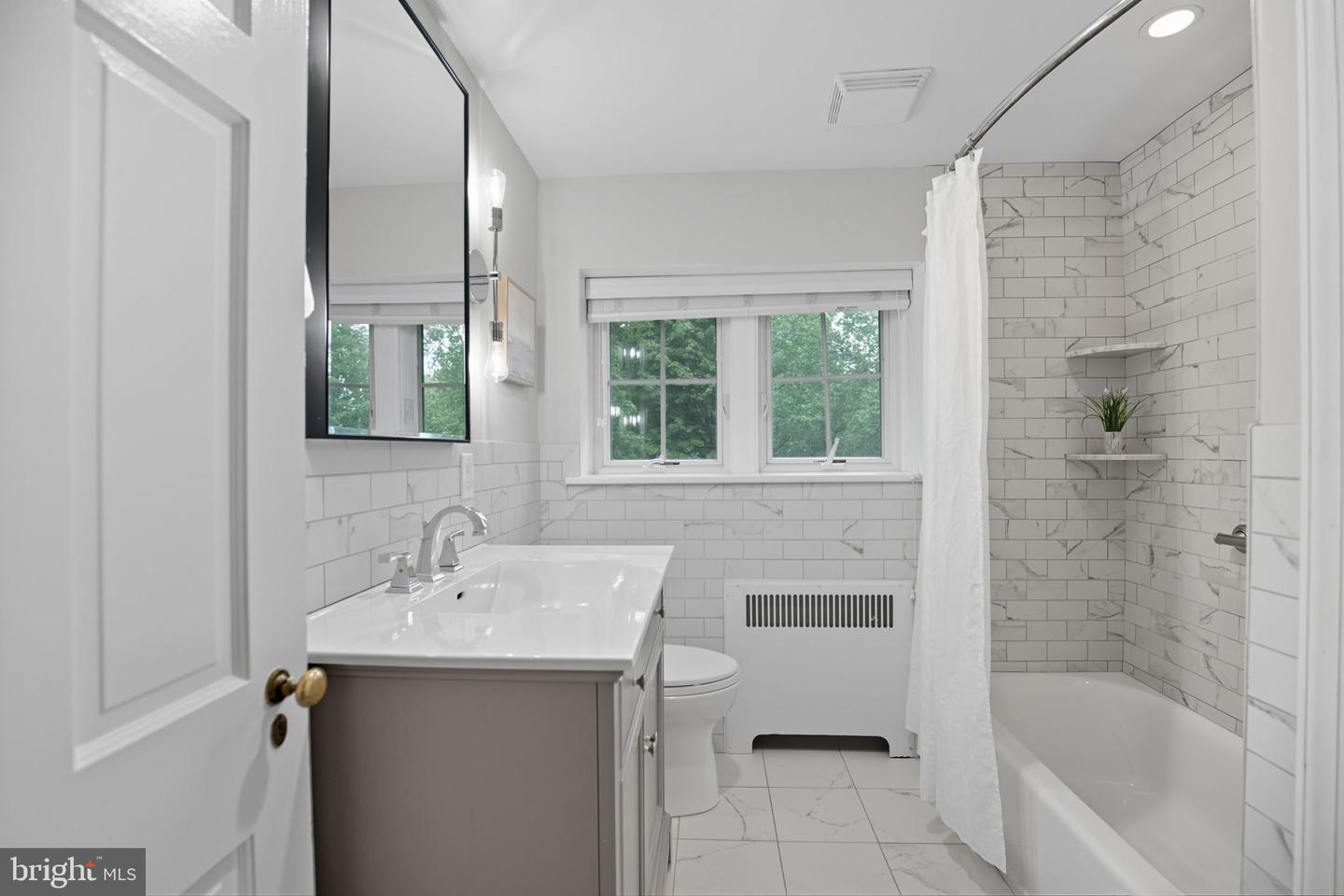 Wyncote, Pennsylvania, 19095, United States, 4 Bedrooms Bedrooms, ,5 BathroomsBathrooms,Residential,For Sale,1950829