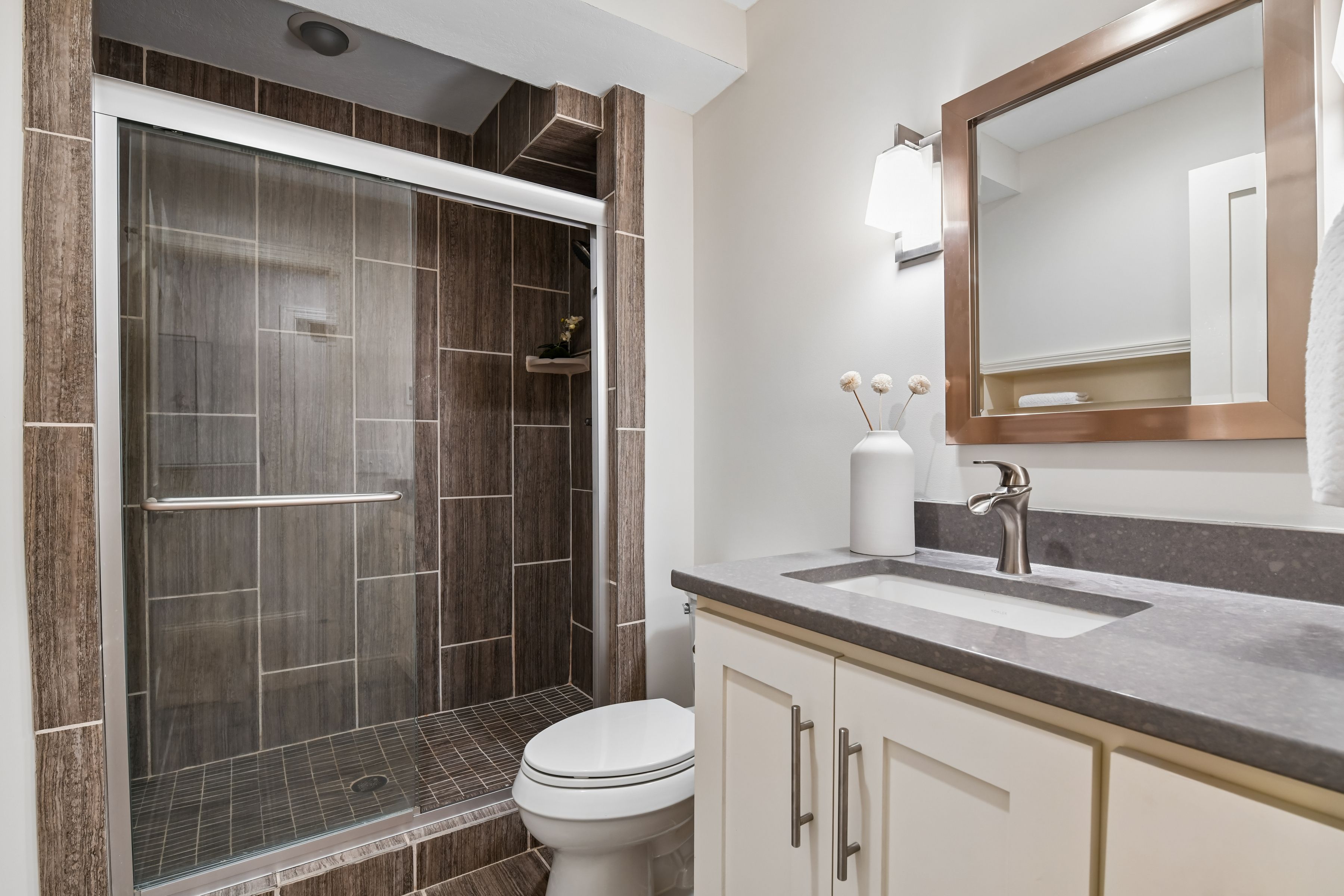  Beautifully Maintained Home in Golf Terrace - 物件實景