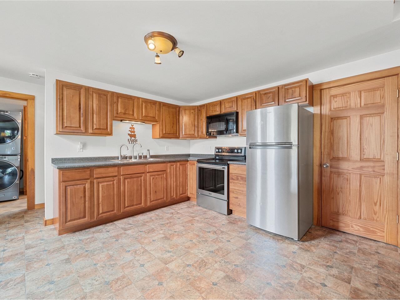 Washington, Vermont, 05675, United States, 3 Bedrooms Bedrooms, ,1 BathroomBathrooms,Residential,For Sale,1827981