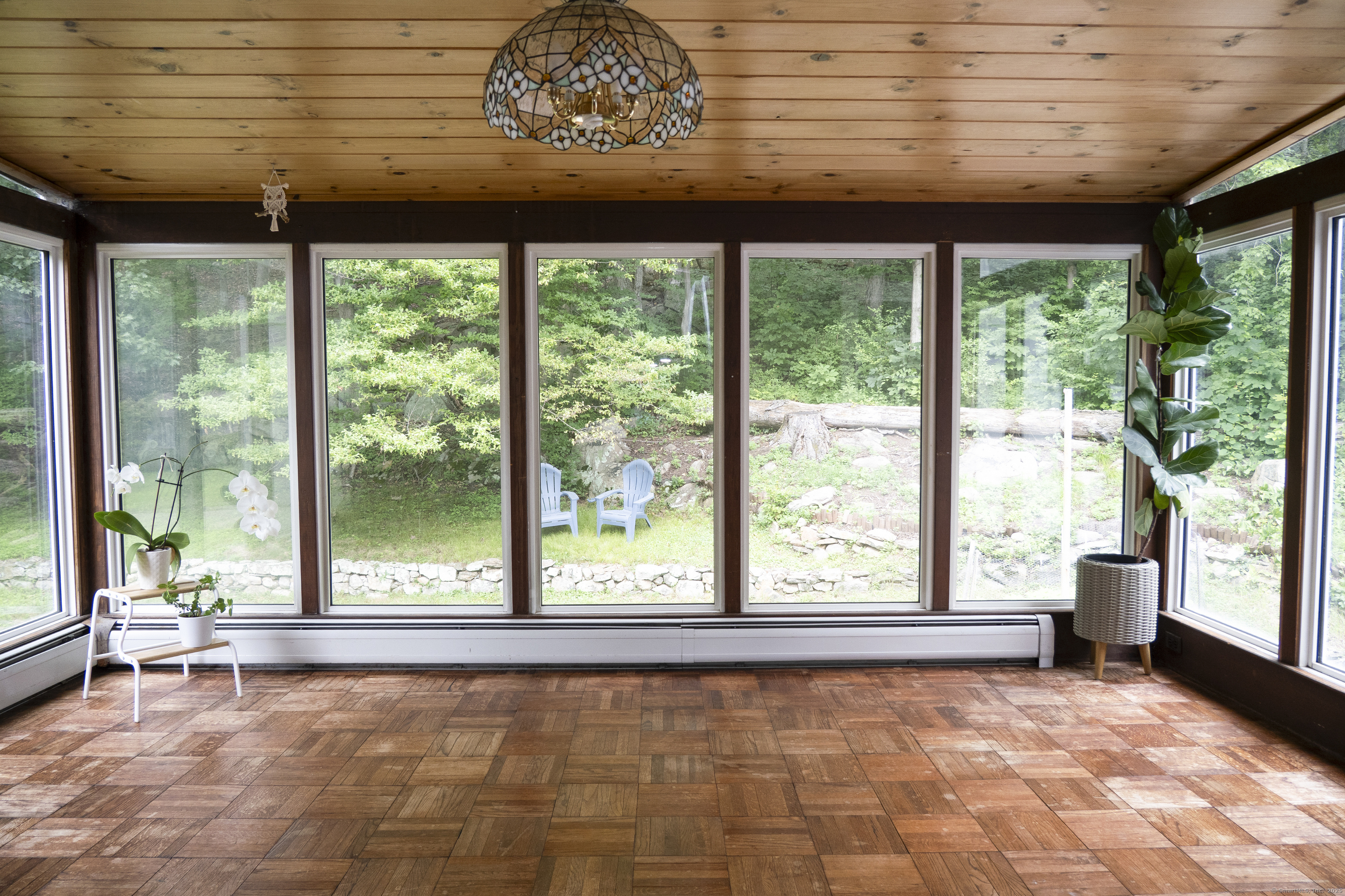 Trumbull, Connecticut, 06611, United States, 3 Bedrooms Bedrooms, ,3 BathroomsBathrooms,Residential,For Sale,1937031