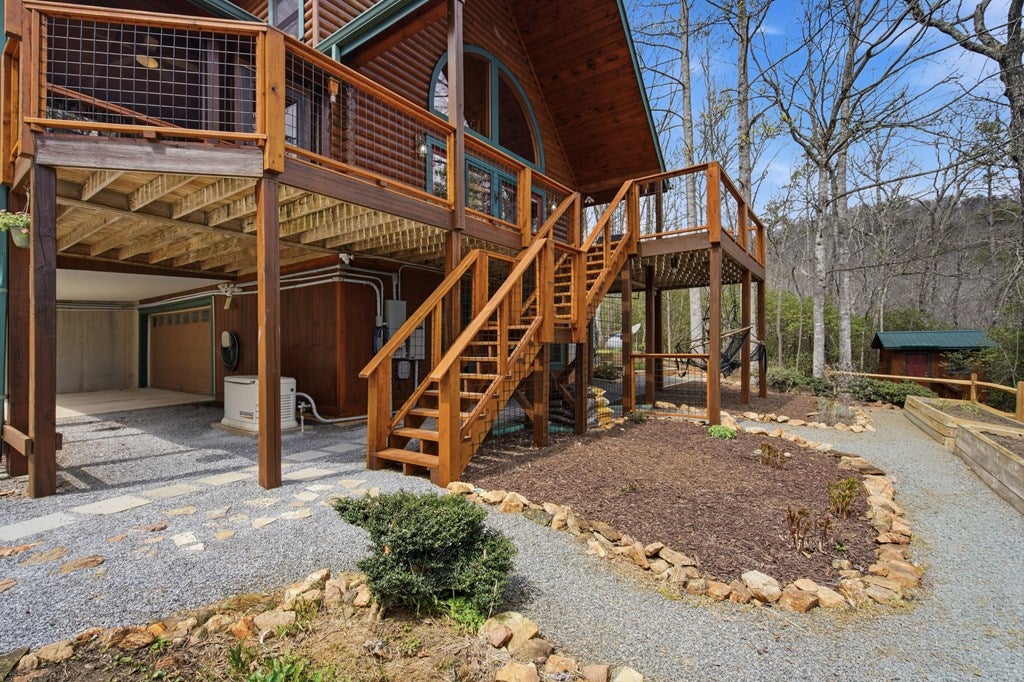 Ellijay, Georgia, 30536, United States, 2 Bedrooms Bedrooms, ,3 BathroomsBathrooms,Residential,For Sale,2034999