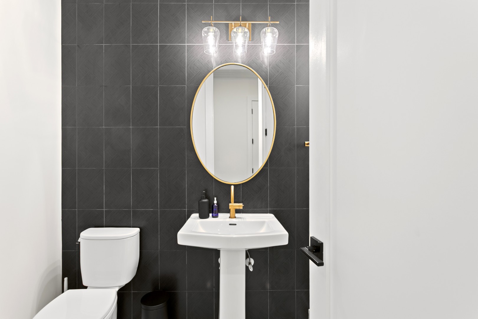 Tampa, Florida, 33609, United States, 5 Bedrooms Bedrooms, ,5 BathroomsBathrooms,Residential,For Sale,2008551