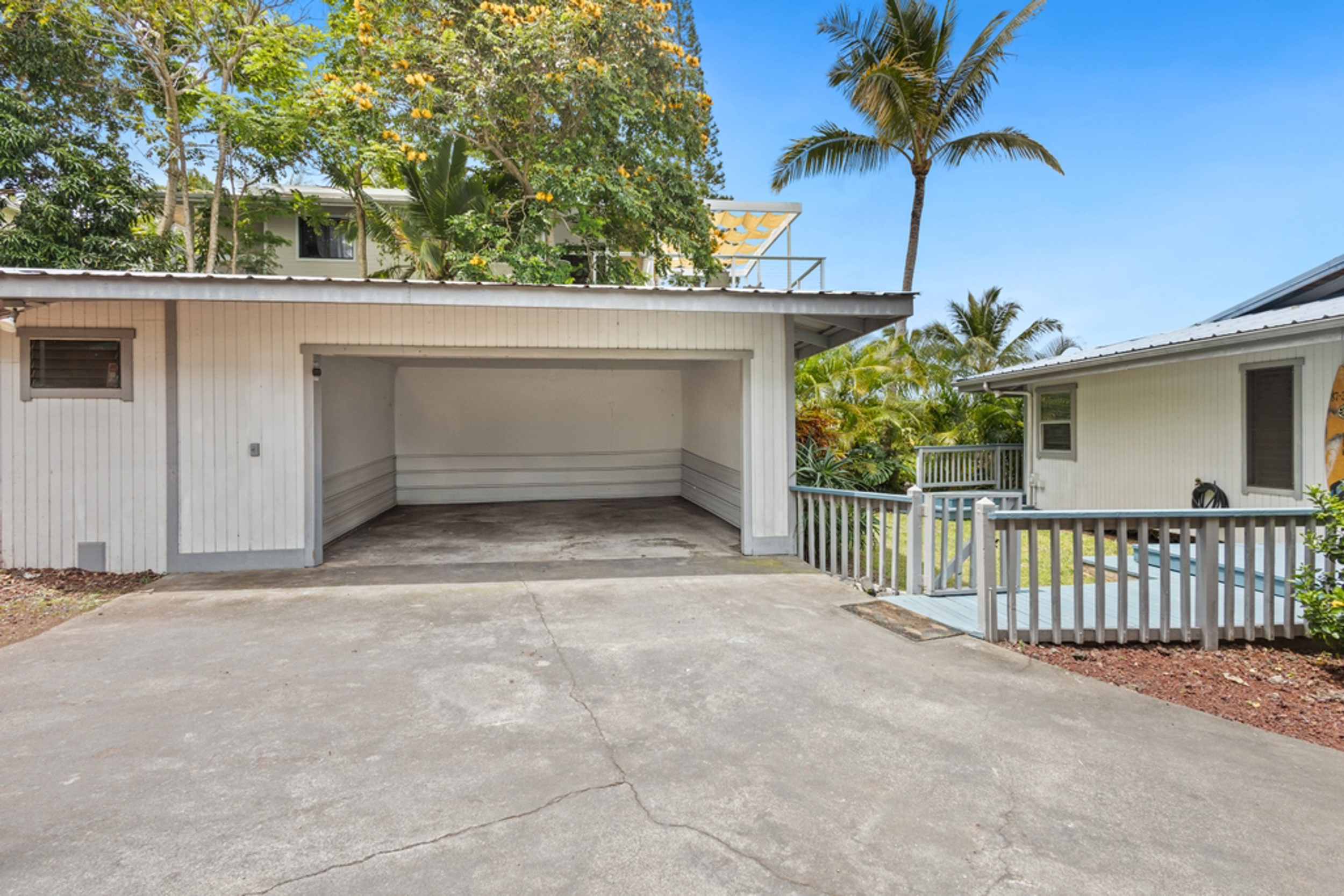 Captain Cook, Hawaii, 96704, United States, 2 Bedrooms Bedrooms, ,2 BathroomsBathrooms,Residential,For Sale,1940762