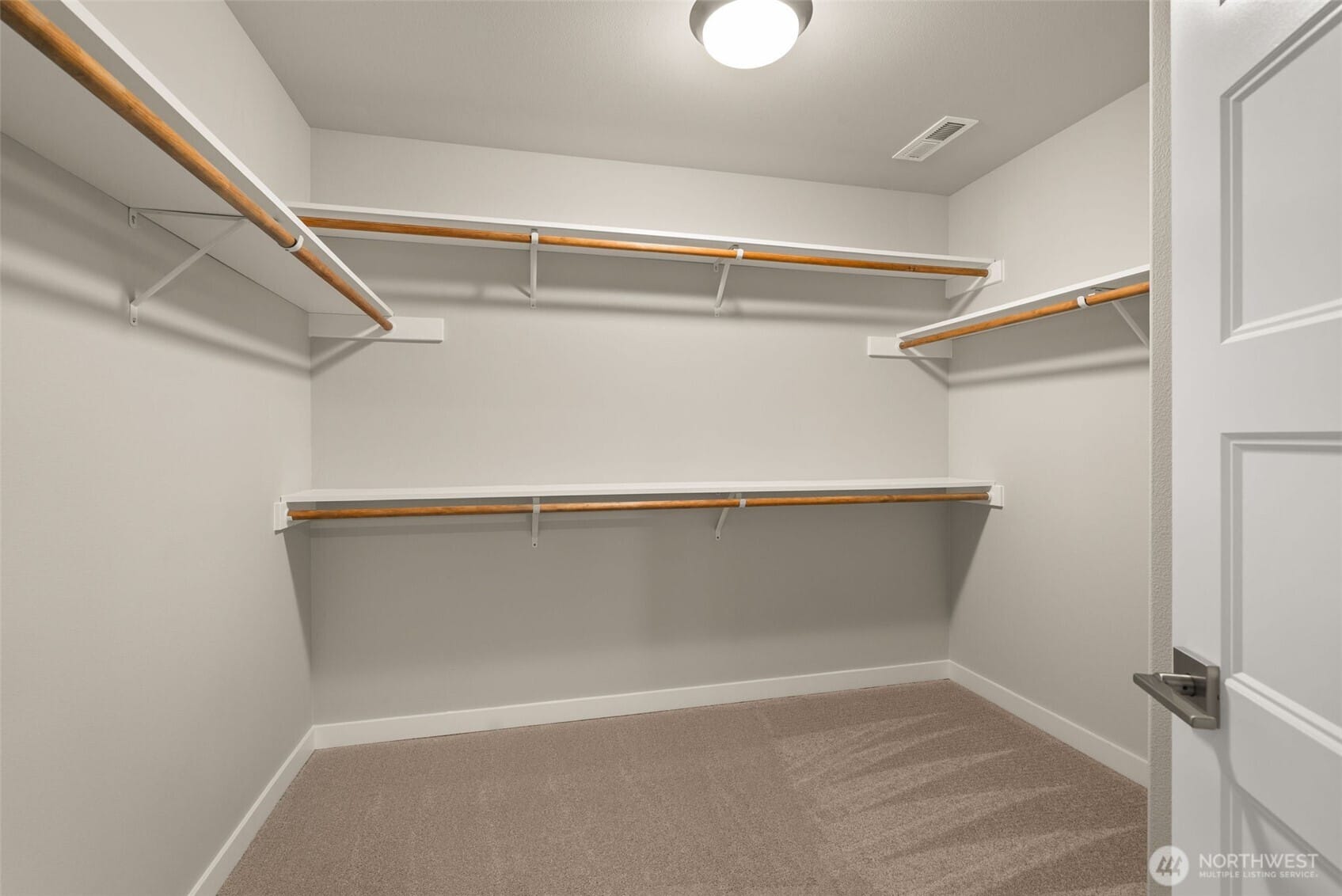 Tumwater, Washington, 98512, United States, 5 Bedrooms Bedrooms, ,4 BathroomsBathrooms,Residential,For Sale,1997115