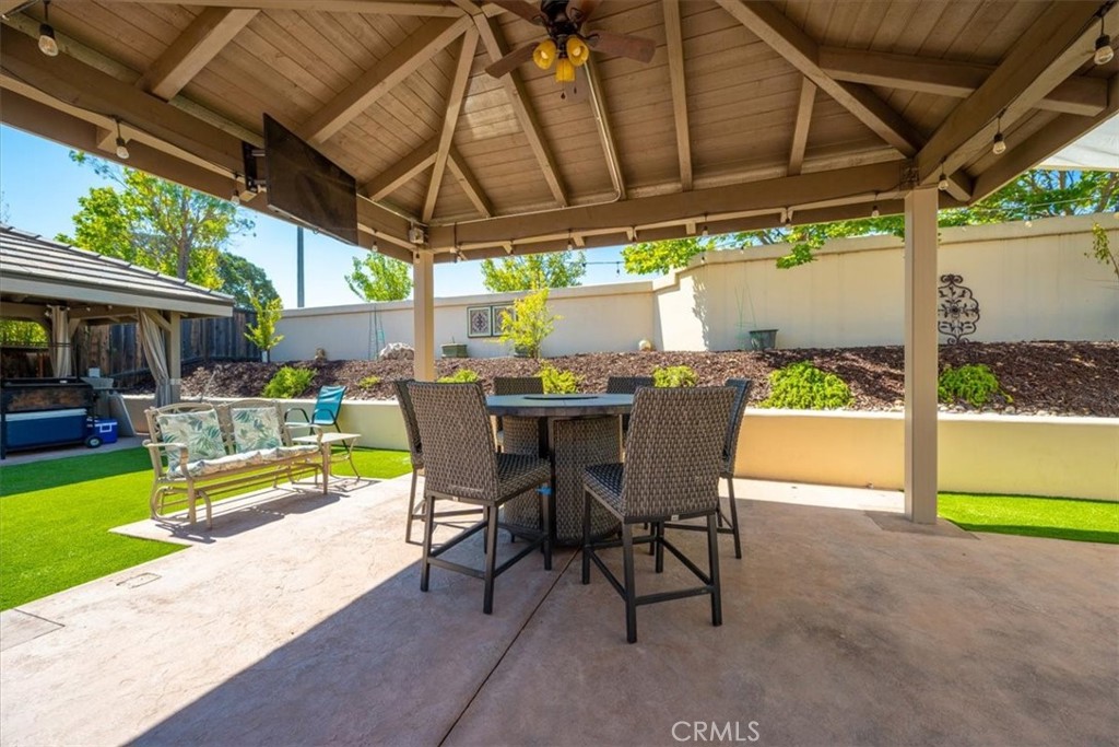 Paso Robles, California, 93446, United States, 4 Bedrooms Bedrooms, ,3 BathroomsBathrooms,Residential,For Sale,1894330