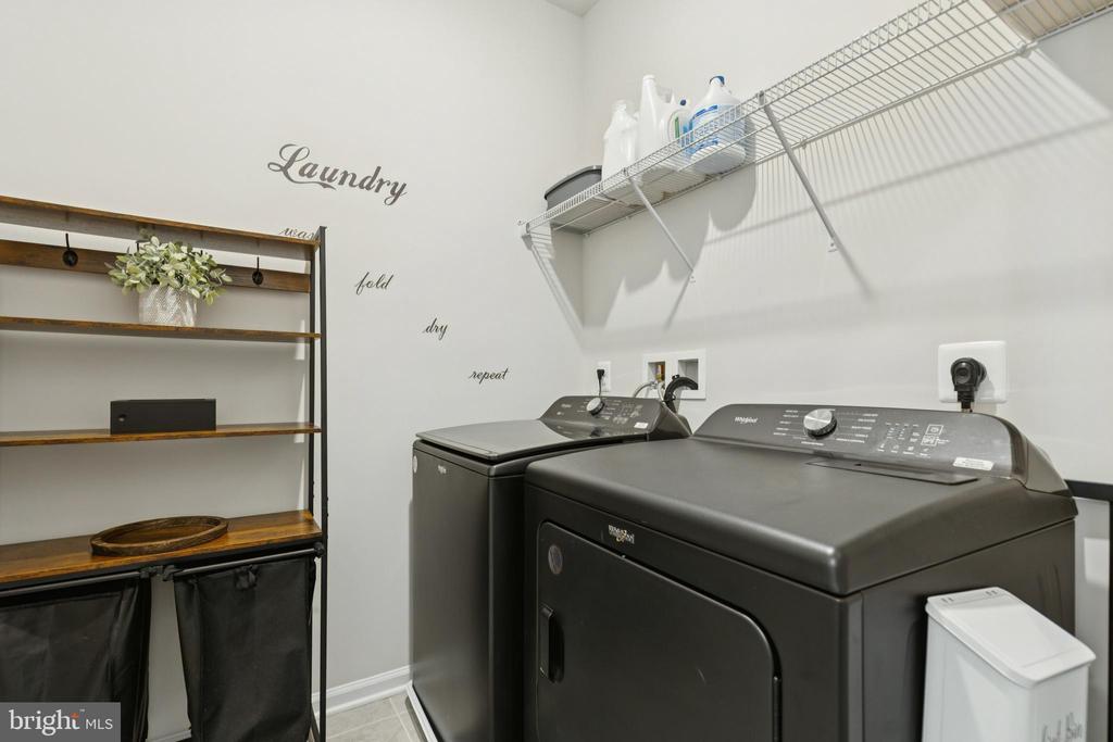 Leesburg, Virginia, 20176, United States, 4 Bedrooms Bedrooms, ,4 BathroomsBathrooms,Residential,For Sale,1983431