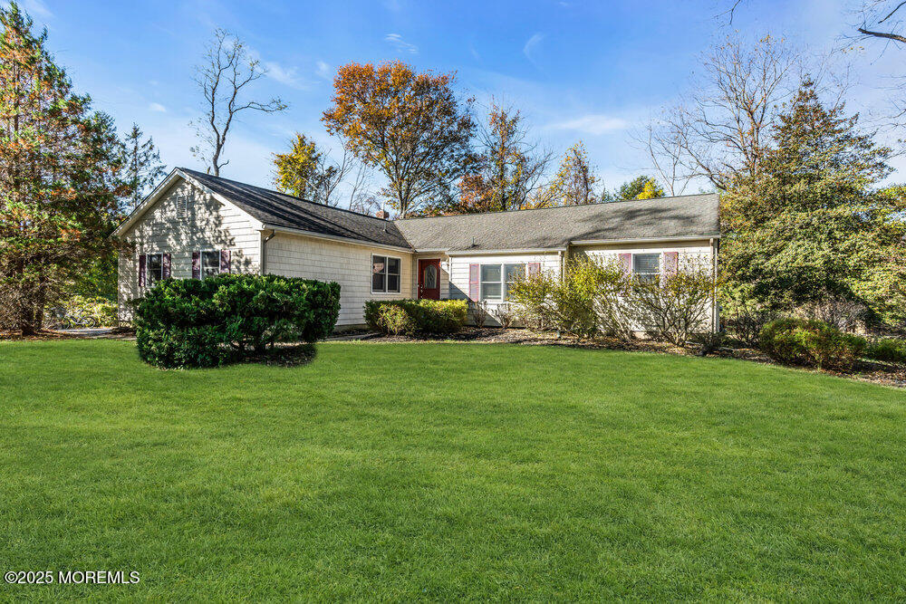 Tinton Falls, New Jersey, 07712, United States, 3 Bedrooms Bedrooms, ,2 BathroomsBathrooms,Residential,For Sale,1987767