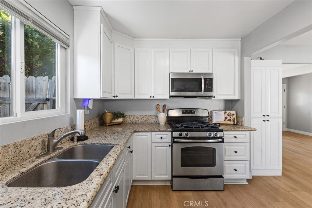 Orange, California, 92867, United States, 3 Bedrooms Bedrooms, ,2 BathroomsBathrooms,Residential,For Sale,1986314