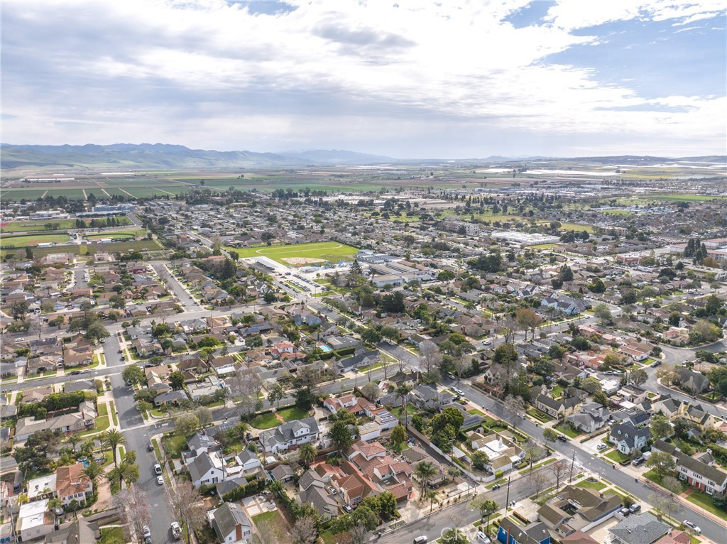 Santa Maria, California, 93454, United States, 5 Bedrooms Bedrooms, ,3 BathroomsBathrooms,Residential,For Sale,2032252