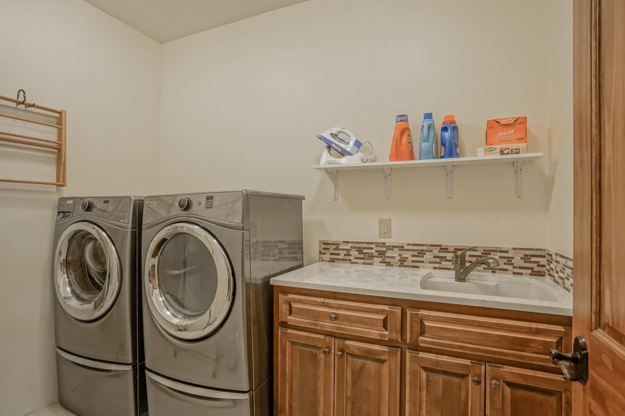 337 Scholle Road, Mountainair, New Mexico, 87036, United States, 3 Bedrooms Bedrooms, ,3 BathroomsBathrooms,Residential,For Sale,337 Scholle Road,1459491