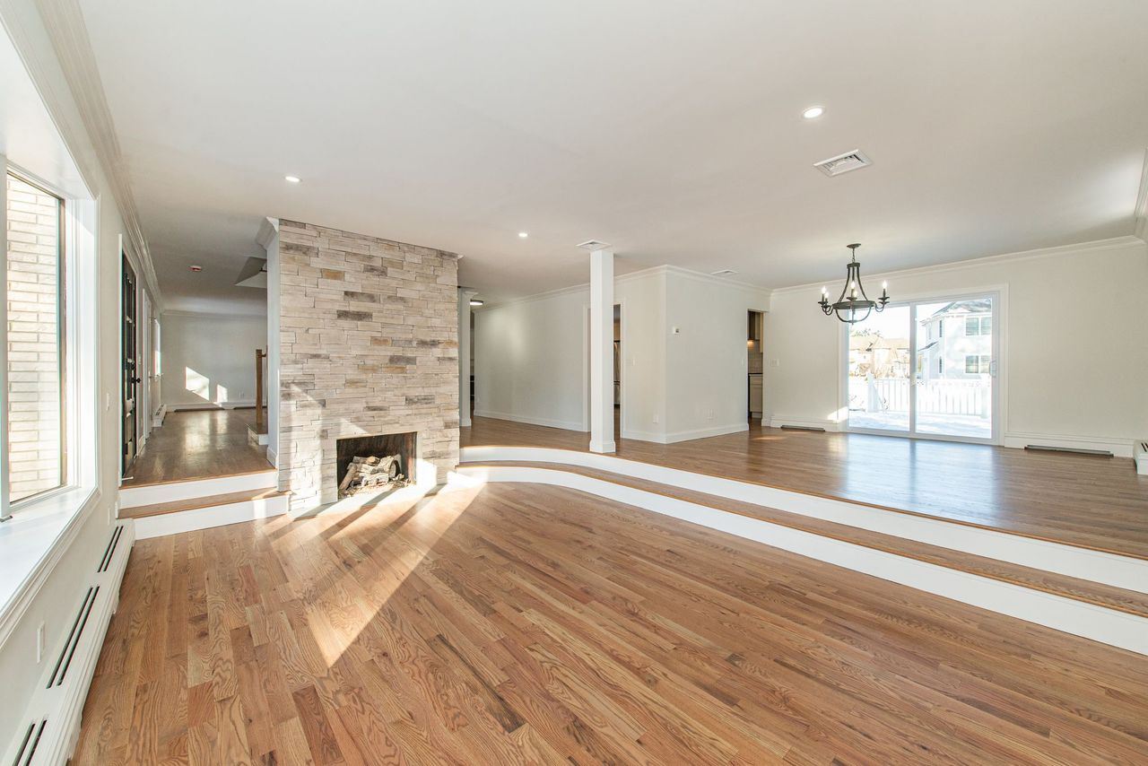 Fairfield, New Jersey, 07004, United States, 4 Bedrooms Bedrooms, ,5 BathroomsBathrooms,Residential,For Sale,2005992