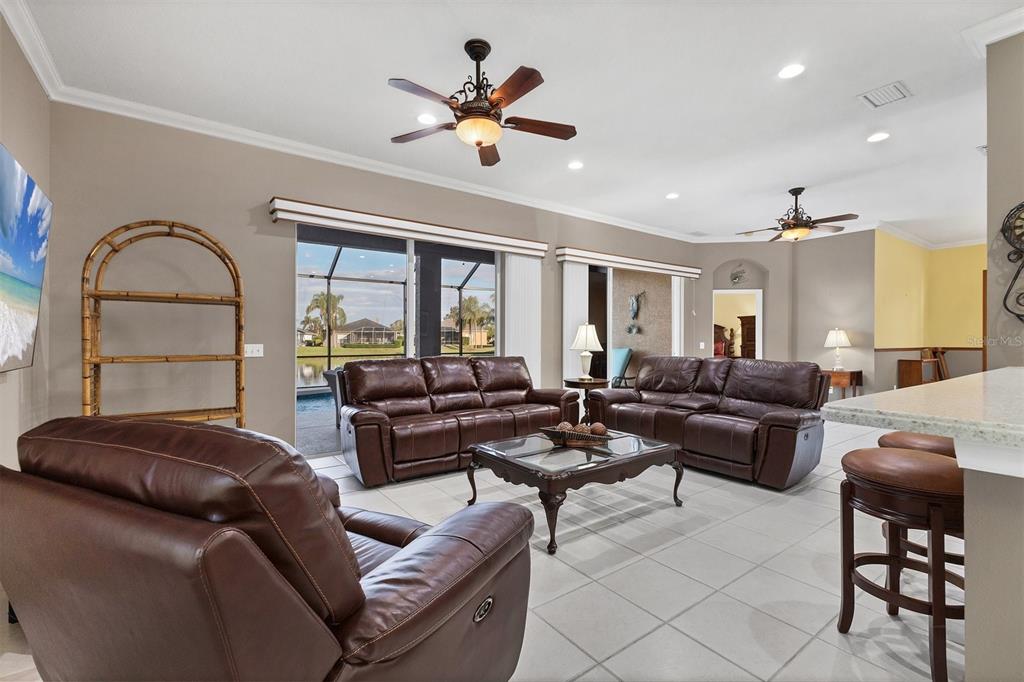 Sarasota, Florida, 34238, United States, 4 Bedrooms Bedrooms, ,2 BathroomsBathrooms,Residential,For Sale,1985448