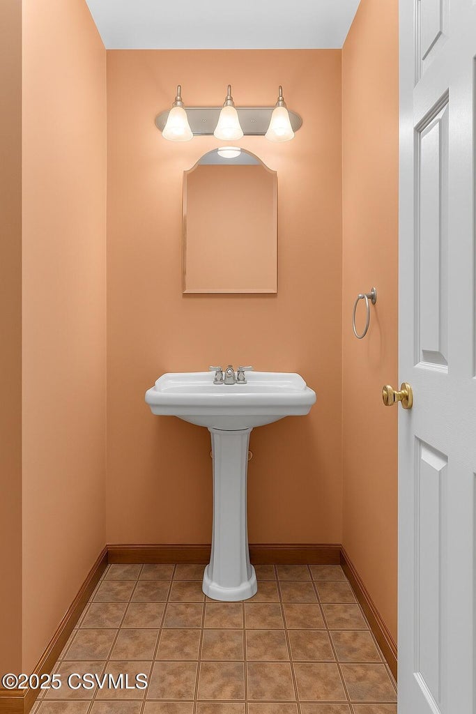 Danville, Pennsylvania, 17821, United States, 3 Bedrooms Bedrooms, ,1 BathroomBathrooms,Residential,For Sale,1974800