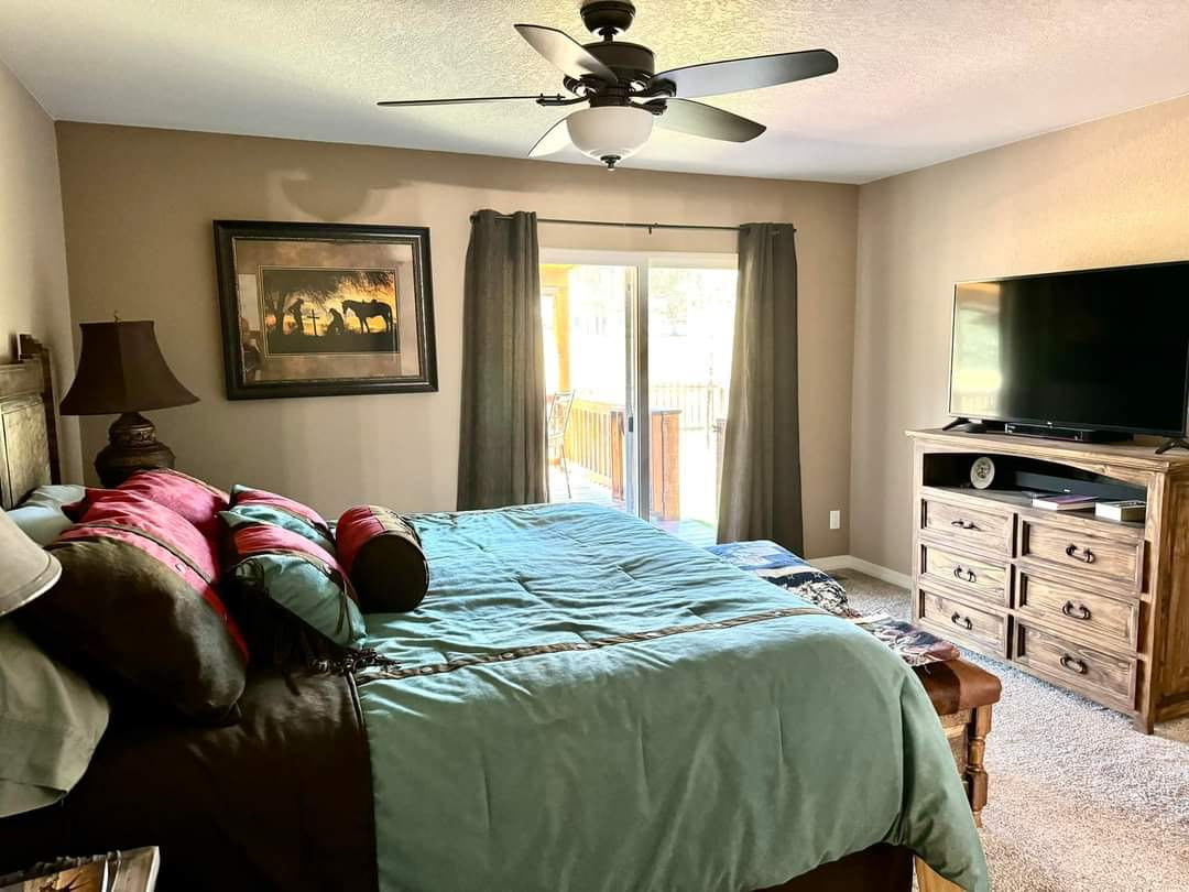 Ruidoso, New Mexico, 88345, United States, 3 Bedrooms Bedrooms, ,2 BathroomsBathrooms,Residential,For Sale,1998115