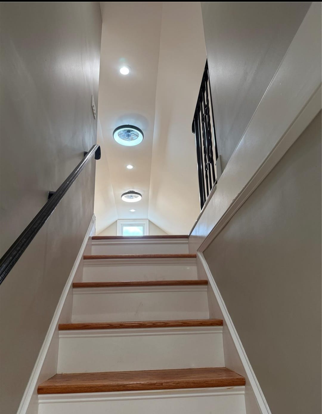 Little Ferry, New Jersey, 07643, United States, 5 Bedrooms Bedrooms, ,2 BathroomsBathrooms,Residential,For Sale,1983964