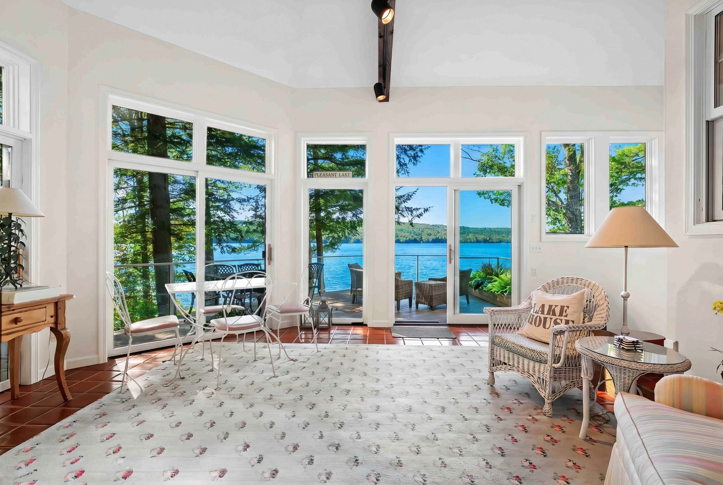  986 Lakeshore Drive - 物件實景