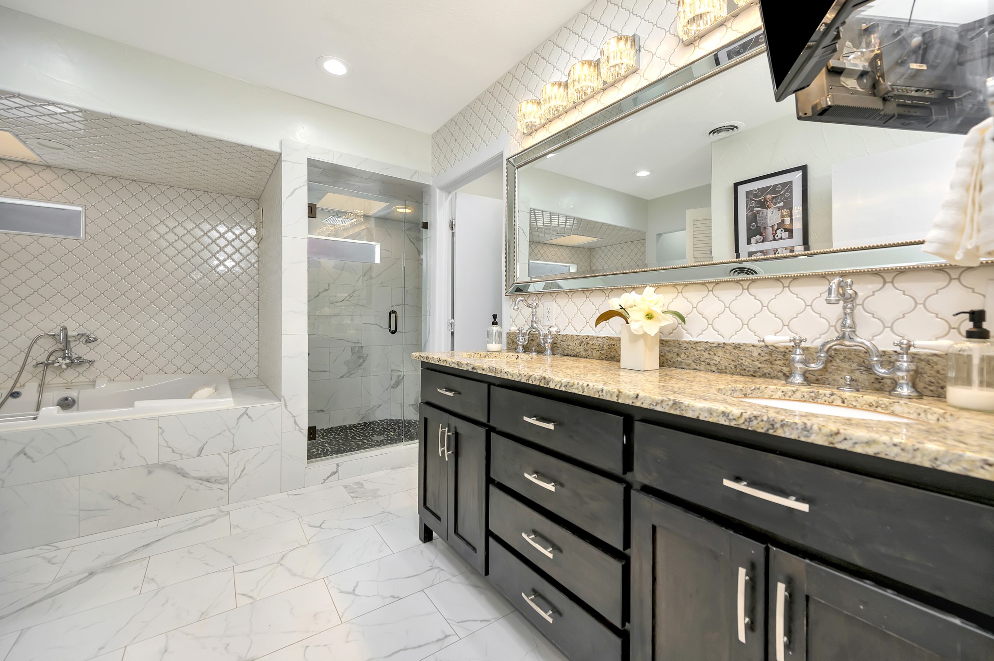Fort Worth, Texas, 76109, United States, 4 Bedrooms Bedrooms, ,2 BathroomsBathrooms,Residential,For Sale,1938539