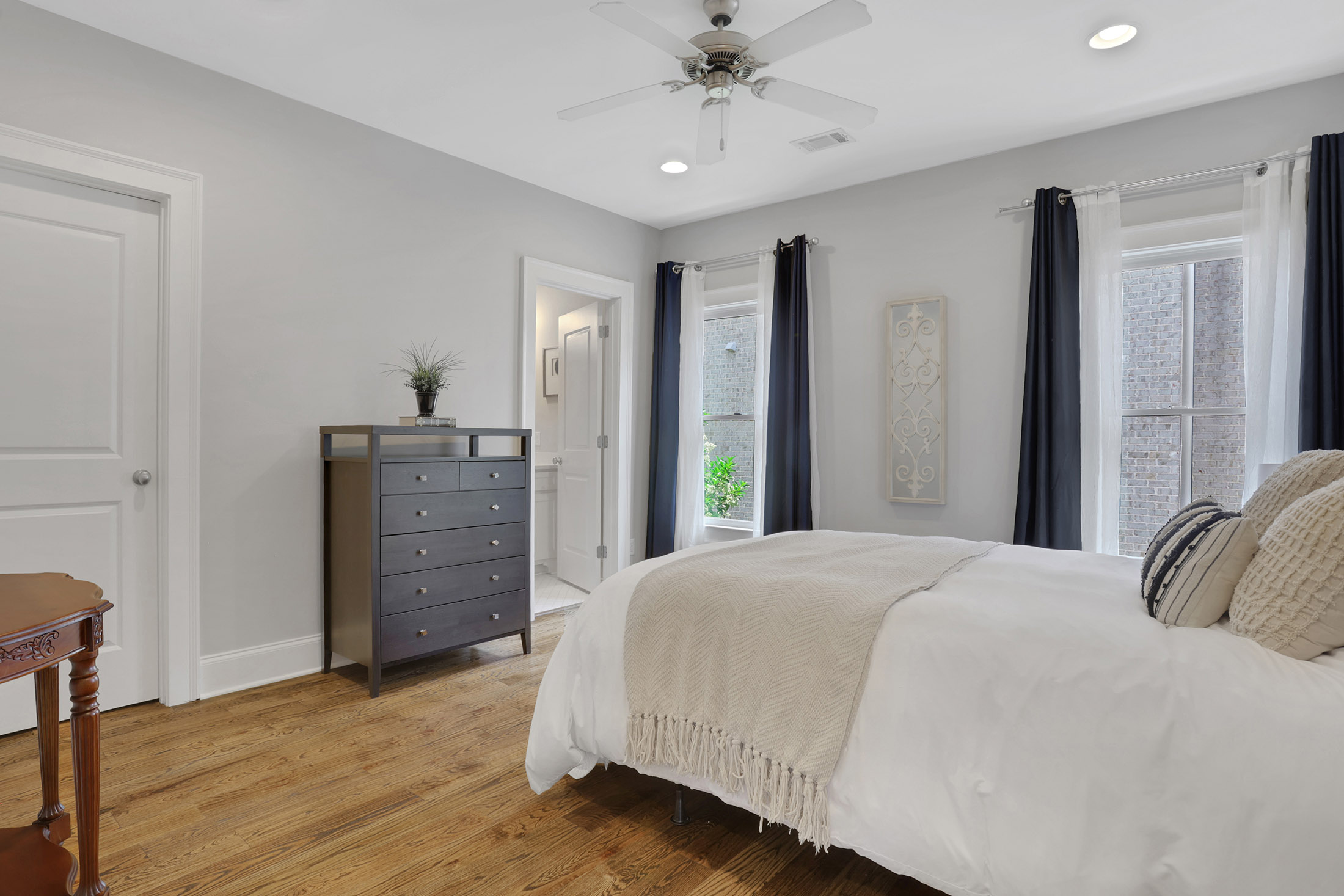  Sophisticated Brick Residence in Coveted Brookhaven Location - 物件實景