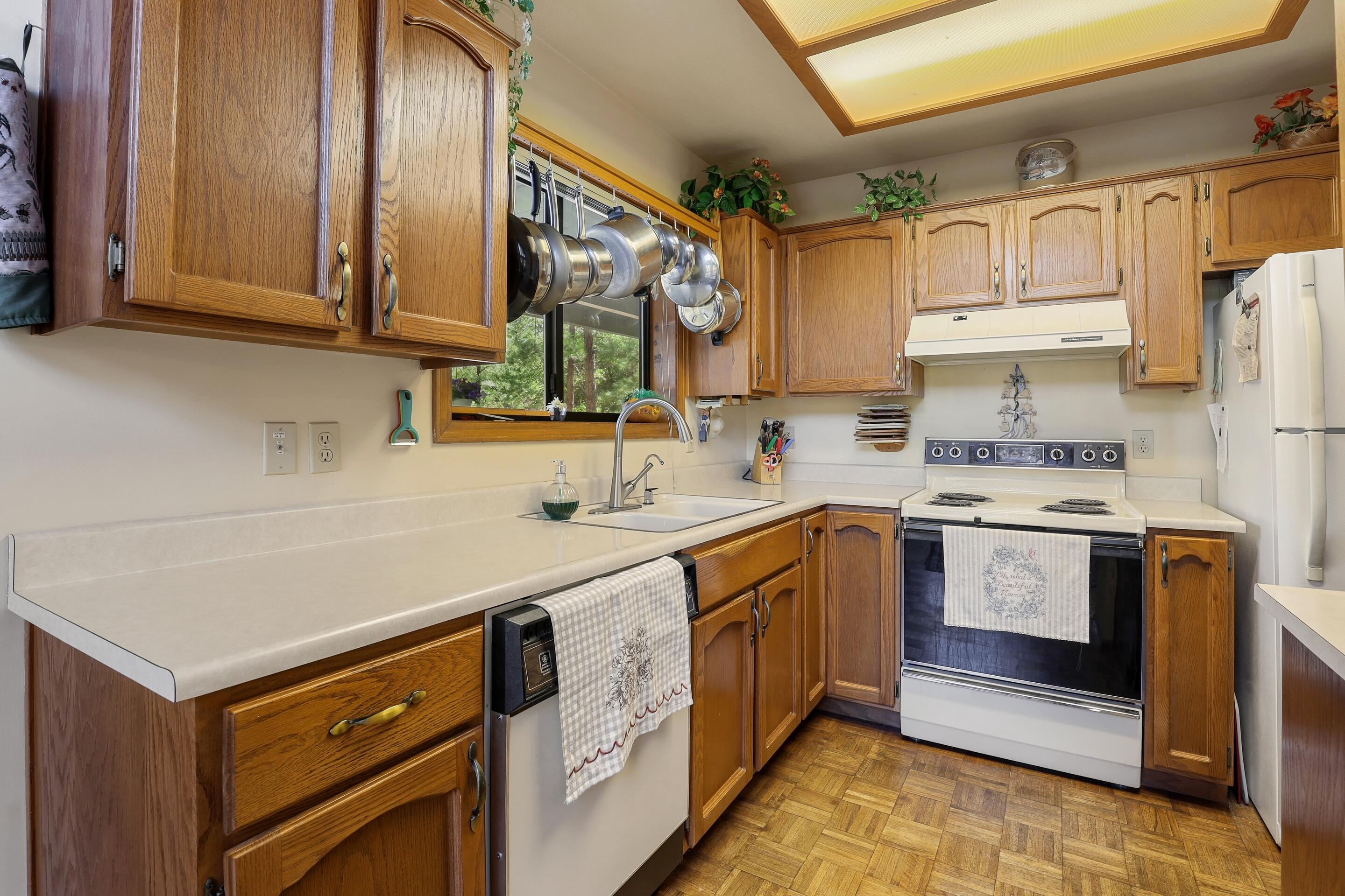 Pine, Arizona, 85544, United States, 3 Bedrooms Bedrooms, ,1 BathroomBathrooms,Residential,For Sale,1874773