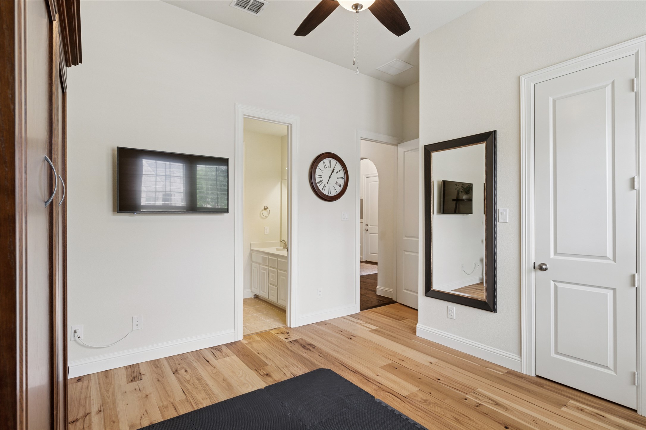 Roanoke, Texas, 76262, United States, 3 Bedrooms Bedrooms, ,3 BathroomsBathrooms,Residential,For Sale,1926228